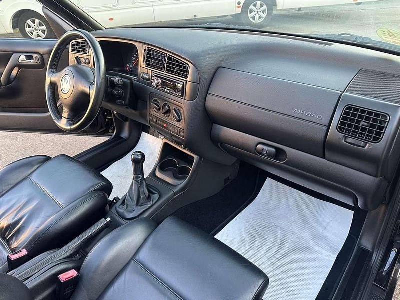 Gebraucht VW Golf Cabriolet 116 PS (85 kW) 2002 Schwarz Cabrio