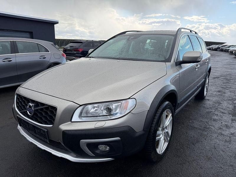Gebraucht Volvo XC70 Summum 181 PS (133 kW) 2016 Grau Kombi