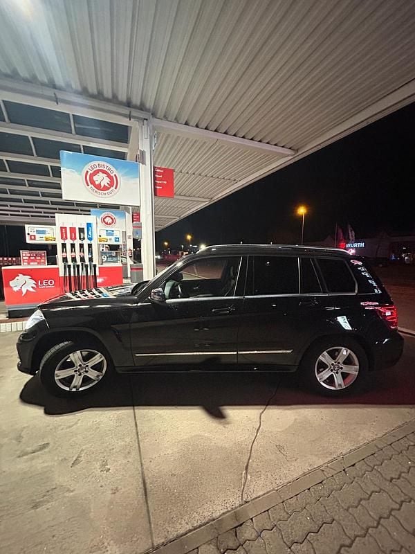 Gebraucht Mercedes GLK220 169 PS (124 kW) 2013 Schwarz SUV