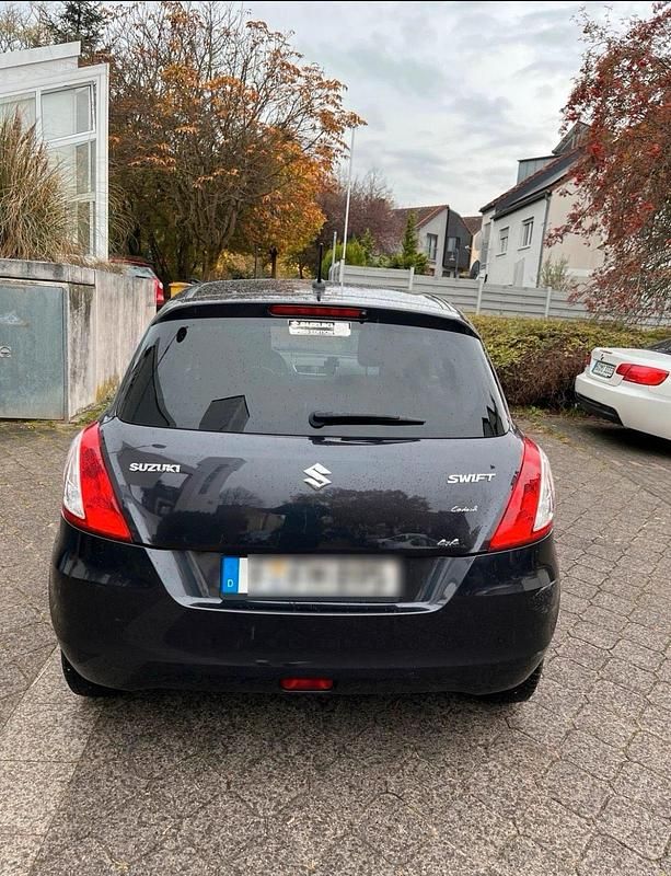 Gebraucht Suzuki Swift 89 PS (65 kW) 2014 Blau Kleinwagen