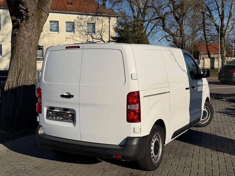 Gebraucht Citroën Jumpy 144 PS (105 kW) 2022 Weiß Van / Kleinbus