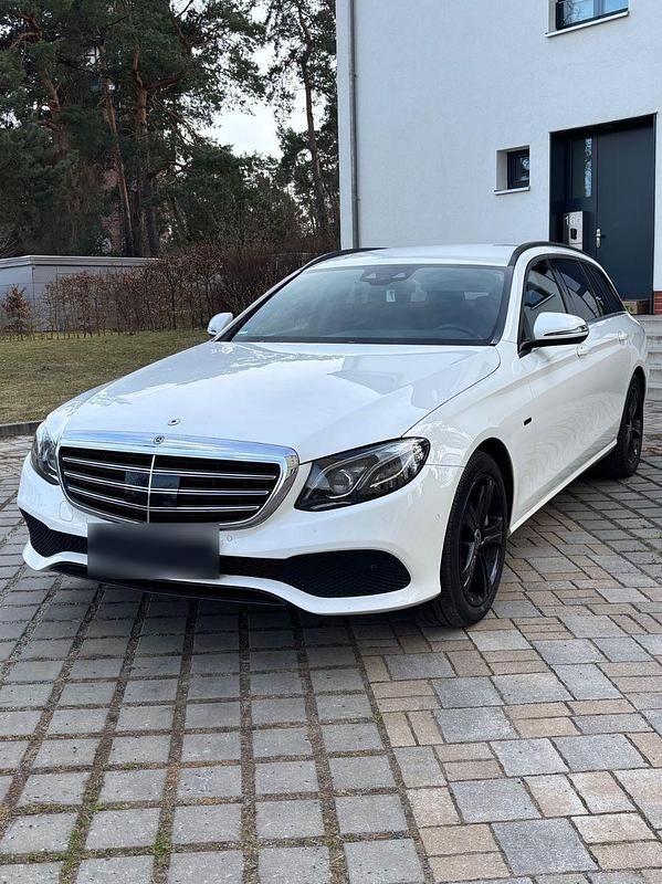 Gebraucht Mercedes E300 306 PS (225 kW) 2019 Weiß Kombi