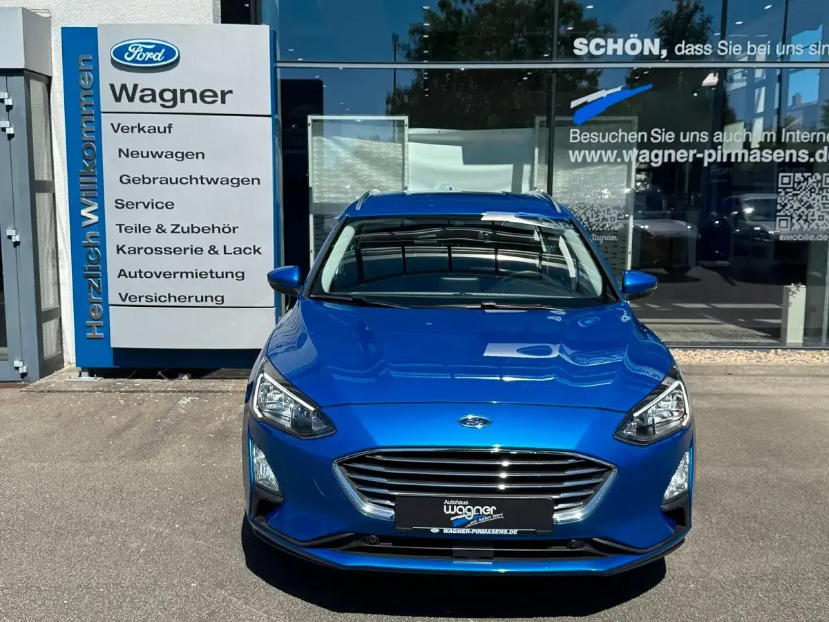 Gebraucht Ford Focus Titanium 125 PS (91 kW) 2020 Blau Kombi