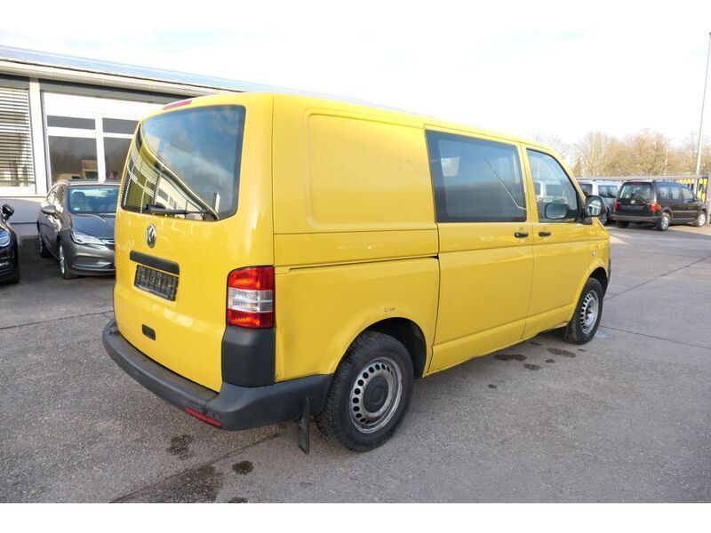 Gebraucht VW T5 84 PS (61 kW) 2013 Ginstergelb r1032 Van
