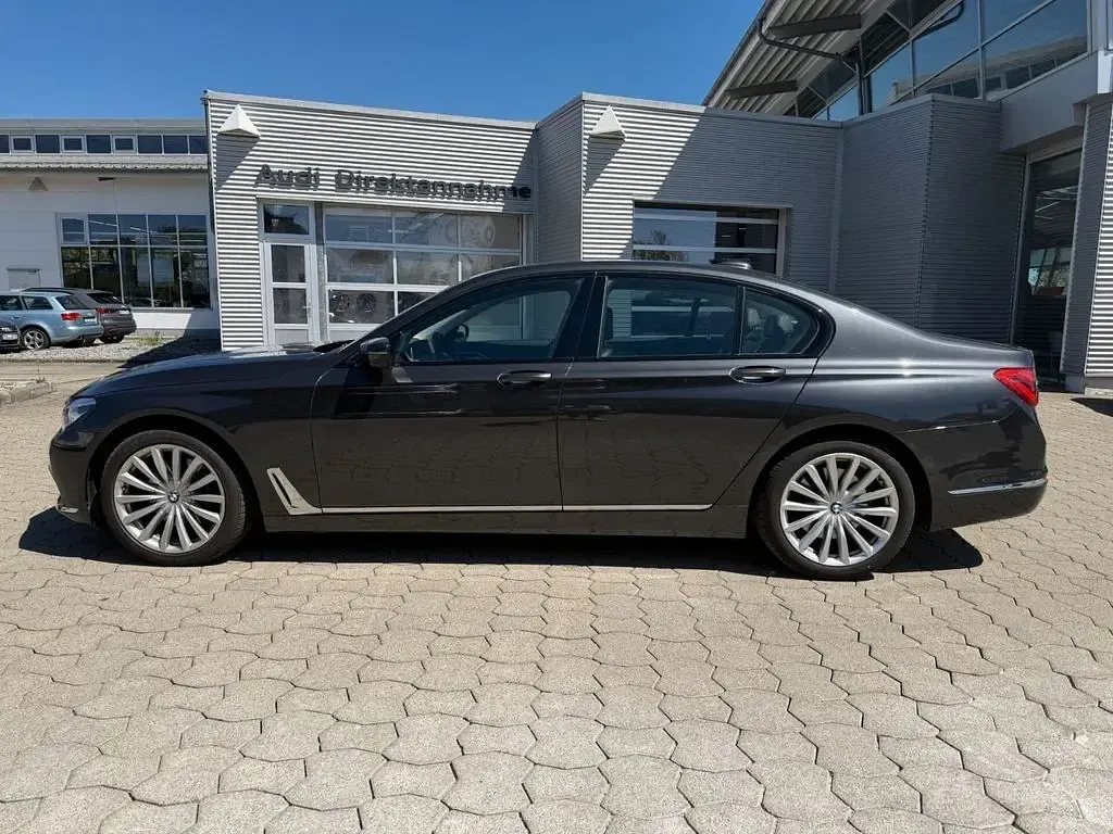 Occasion BMW 740 320 ch (235 kW) 2017 Noir Berline