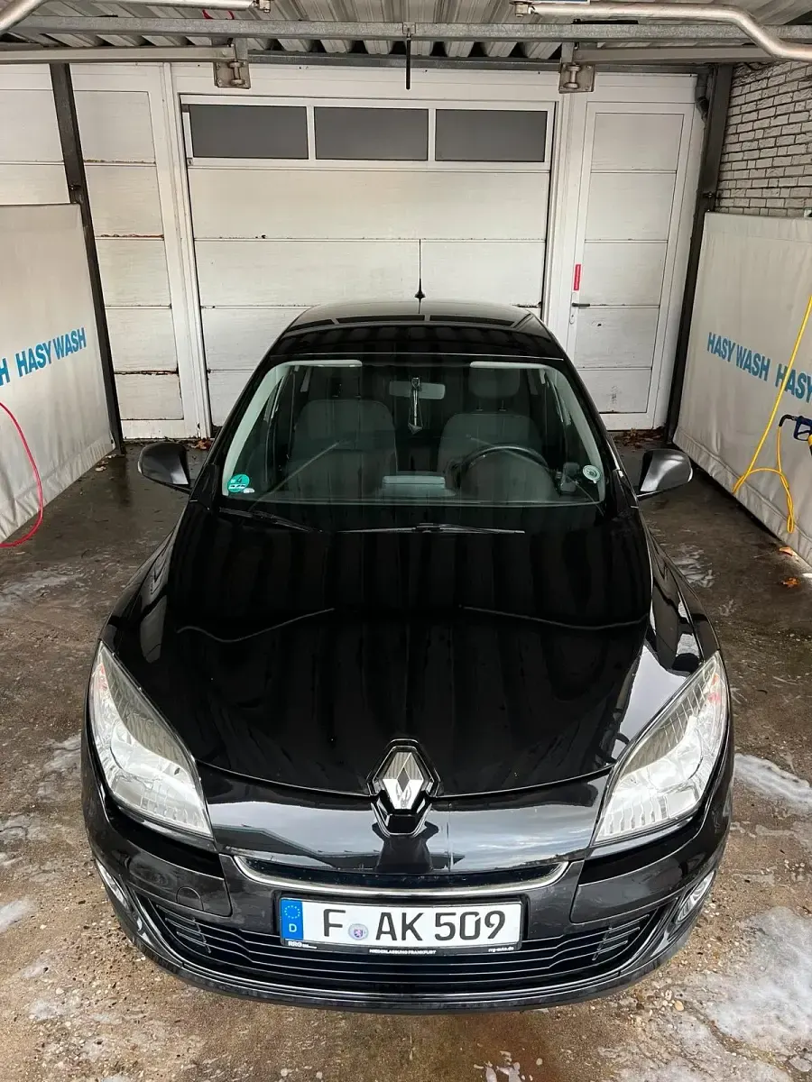 Gebraucht Renault Mégane 101 PS (74 kW) 2012 Schwarz Limousine