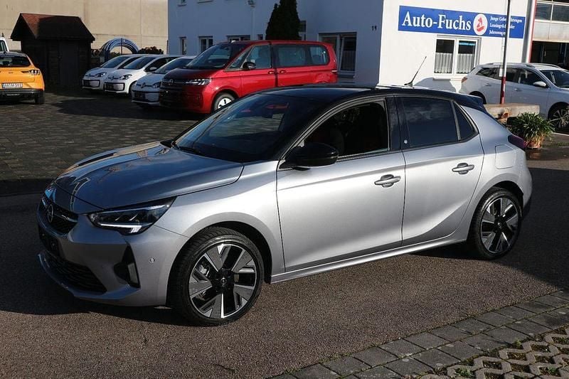 Grau Gebraucht 2023 Opel Corsa-e Kleinwagen | 16.850 € (Guter Preis) - Bild 1/4