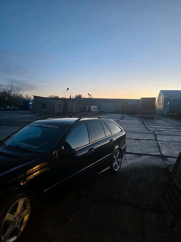 Gebraucht Mercedes C180 AMG 143 PS (105 kW) 2003 Schwarz Kombi