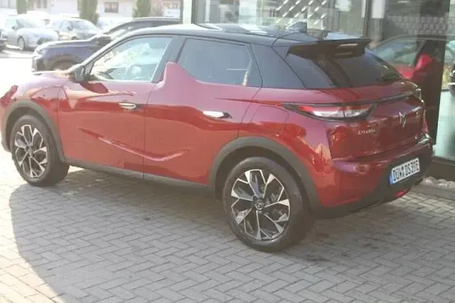 Gebraucht DS Automobiles DS3 Crossback E-Tense Opera 114 kW (156 PS) 2023 Rot SUV