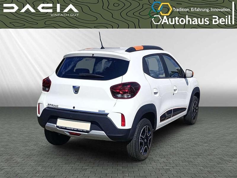 Gebraucht Dacia Spring Comfort Plus 33 kW (45 PS) 2022 Polarweiss Kleinwagen