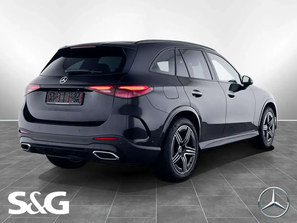 Gebraucht Mercedes GLC450 AMG 367 PS (269 kW) 2024 Schwarz SUV