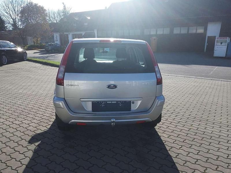 Gebraucht Ford Fusion Style 80 PS (58 kW) 2009 Polarsilber Limousine