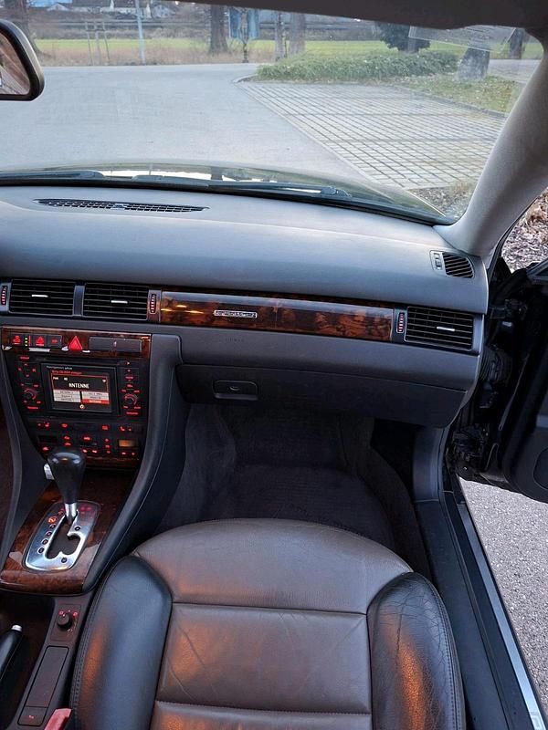 Gebraucht Audi A6 Allroad 180 PS (132 kW) 2002 Schwarz Kombi
