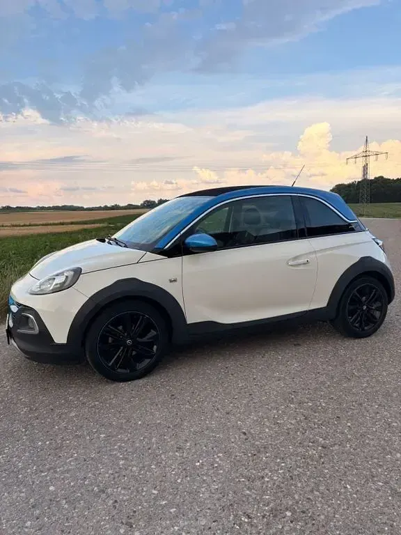 Gebraucht Opel Adam Rocks Rocks 87 PS (63 kW) 2015 Weiß Kleinwagen