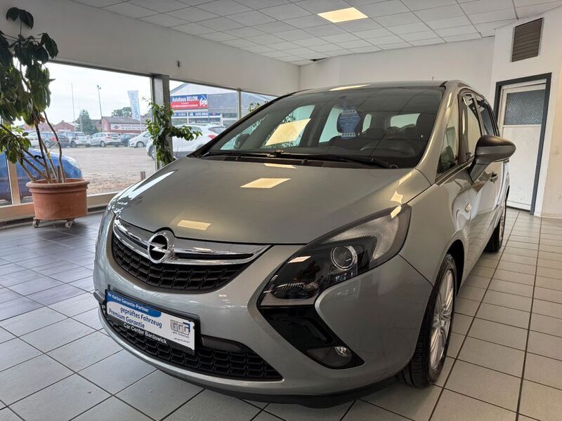 Silber Gebraucht 2013 Opel Zafira Tourer Van / Kleinbus | 8.980 € (Fairer Preis) - Bild 1/4