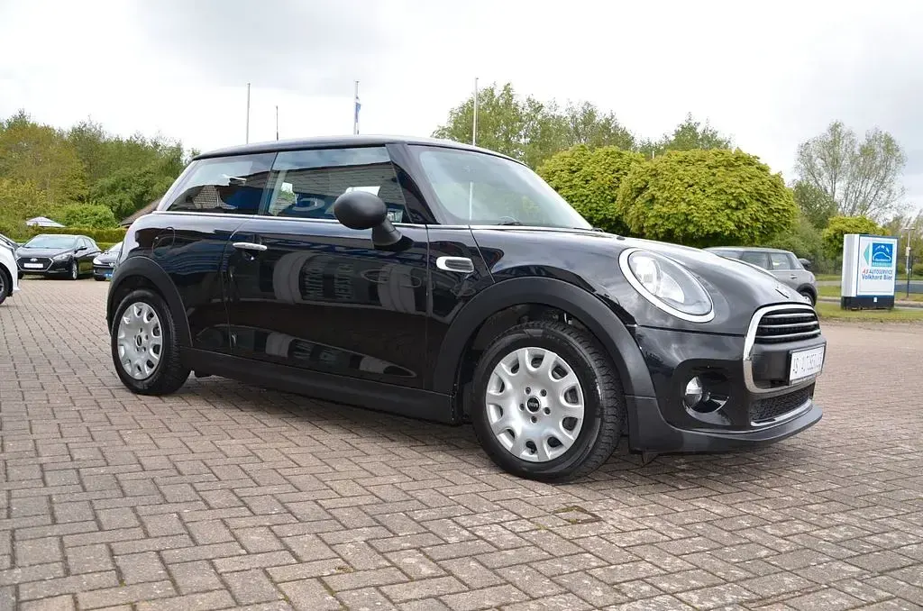 Occasion Mini ONE 75 PK (55 kW) 2018 Zwart Hatchback