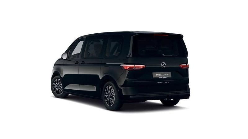 Gebraucht VW Multivan Life 150 PS (110 kW) 2026 Deep black perleffekt (metallic) Van