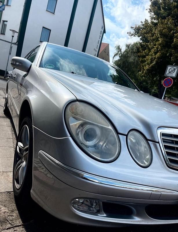 Gebraucht Mercedes E200 Elegance 163 PS (119 kW) 2003 Limousine