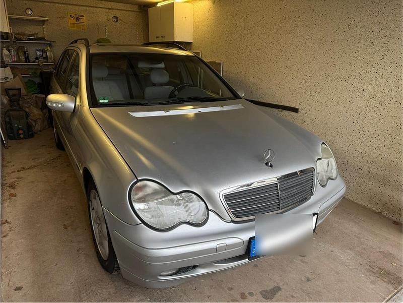 Silber Gebraucht 2001 Mercedes C220 Kombi | 1.800 € (Fairer Preis) - Bild 1/4