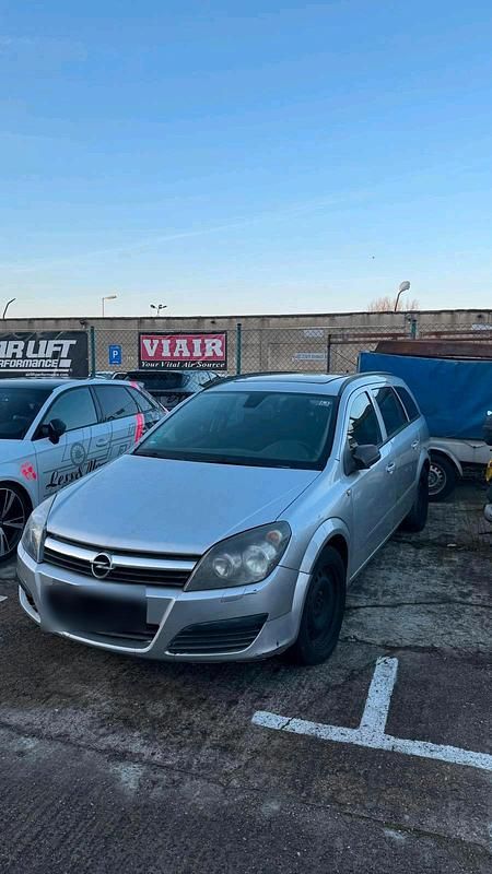 Gebraucht Opel Astra 135 PS (99 kW) 2005 Silber Kombi