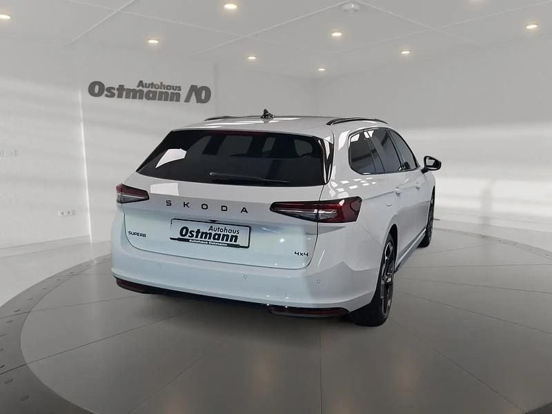 Neu Skoda Superb SportLine 325 PS (239 kW) 2026 Weiß Kombi