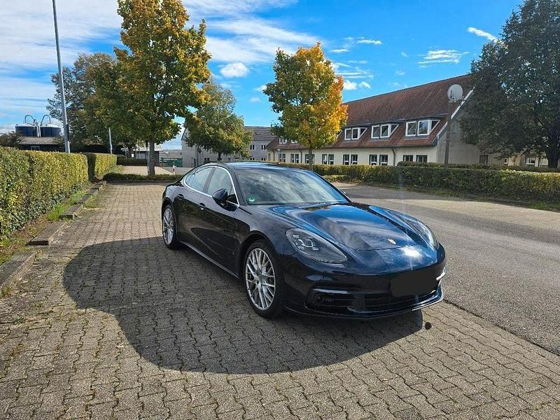 Braun Gebraucht 2017 Porsche Panamera 4S Limousine | 65.000 € (Fairer Preis) - Bild 1/4