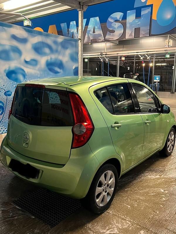 Gebraucht Opel Agila 65 PS (47 kW) 2008 Grün Kleinwagen