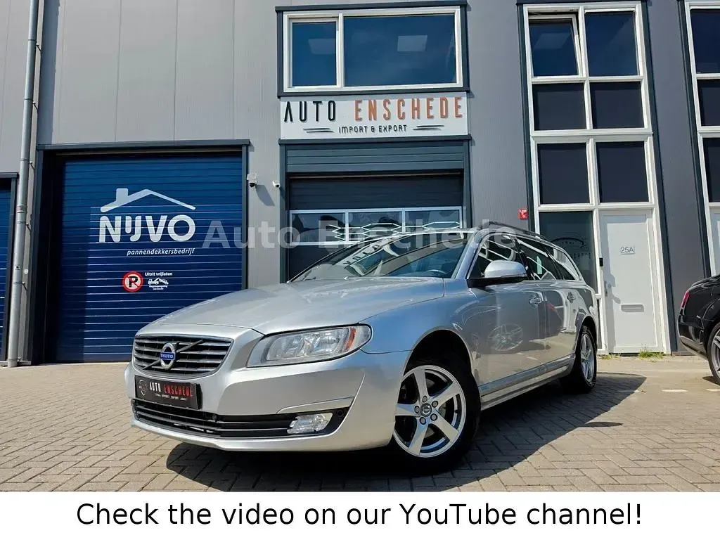 Gebraucht Volvo V70 Summum 120 PS (88 kW) 2016 Silber Kombi