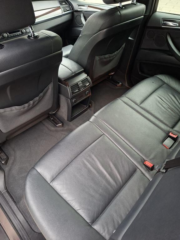 Second-hand BMW X5 245 CP (180 kW) 2012 Maro SUV