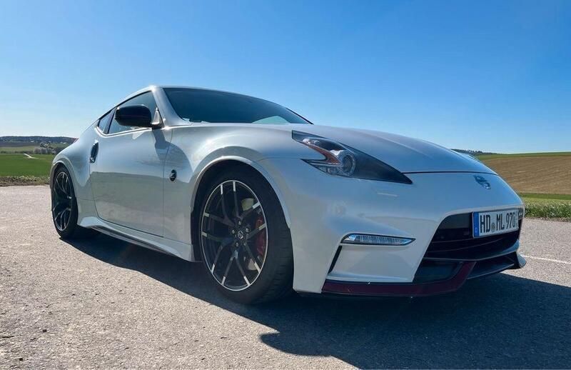 Weiß Gebraucht 2019 Nissan 370Z Nismo Nismo Coupé | 39.900 € - Bild 1/4