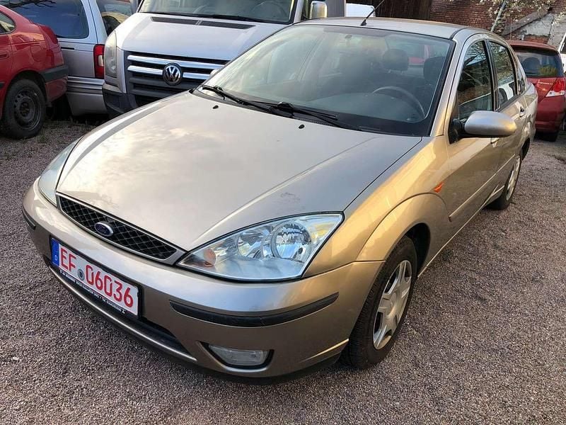 Silber Gebraucht 2003 Ford Focus Ghia Limousine | 2.200 € (Guter Preis) - Bild 1/4