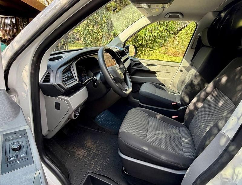 Używany VW Transporter 90 KM (66 kW) 2021 Biały Van