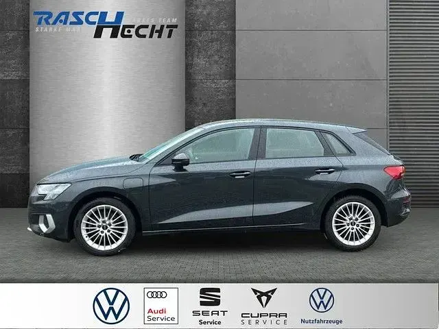 Gebraucht Audi A3 Advanced Plus 204 PS (150 kW) 2023 Grau Limousine
