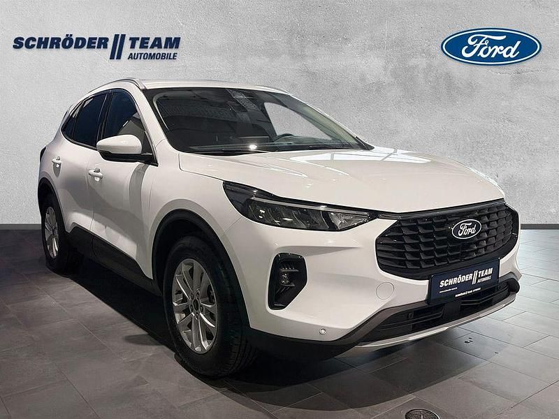 Gebraucht Ford Kuga Titanium 150 PS (110 kW) 2024 Weiß SUV