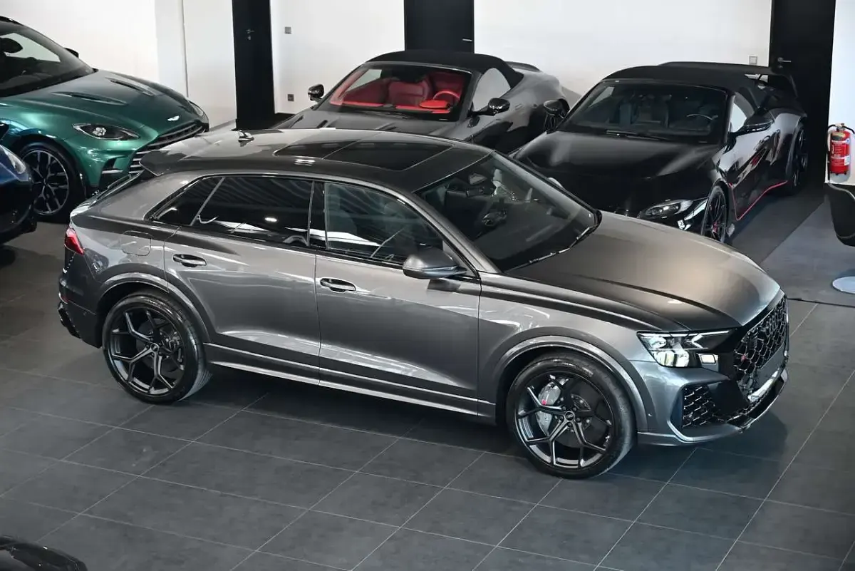 Neu Audi Q8 Design 640 PS (470 kW) 2026 Daytonagrau perleffekt SUV