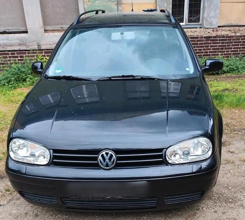 Schwarz Gebraucht 2001 VW Golf IV Kombi | 1.999 € - Bild 1/4
