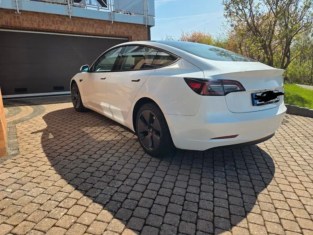 Usado Tesla Model 3 RWD 210 kW (286 CV) 2023 Blanco Berlina