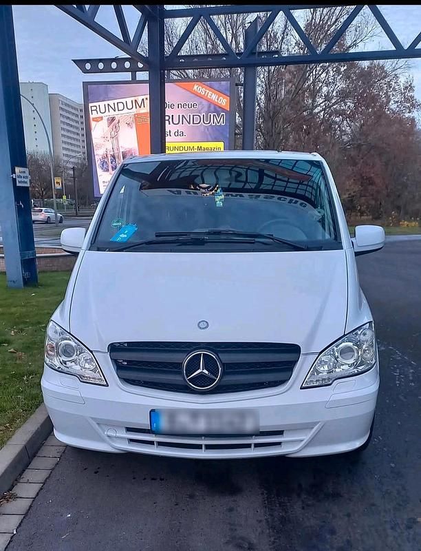 Weiß Gebraucht 2014 Mercedes Vito Van / Kleinbus | 9.999 € (Guter Preis) - Bild 1/4