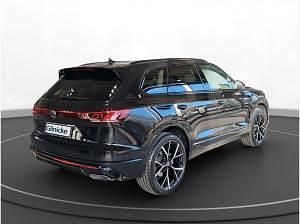 Neu VW Touareg R-line 286 PS (210 kW) 2026 Schwarz (grenadillschwarz metallic) SUV