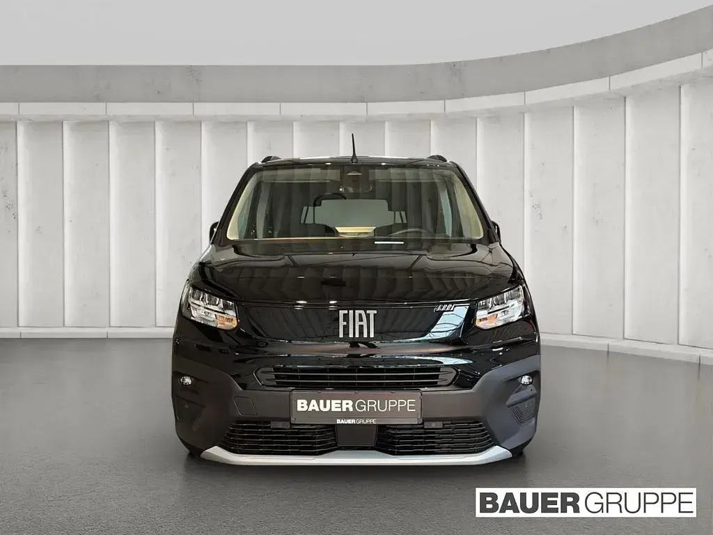 Neu Fiat Qubo Trekking 131 PS (96 kW) 2026 Schwarz Van / Kleinbus