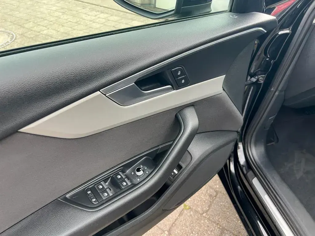 Gebraucht Audi A4 150 PS (110 kW) 2022 Schwarz Kombi
