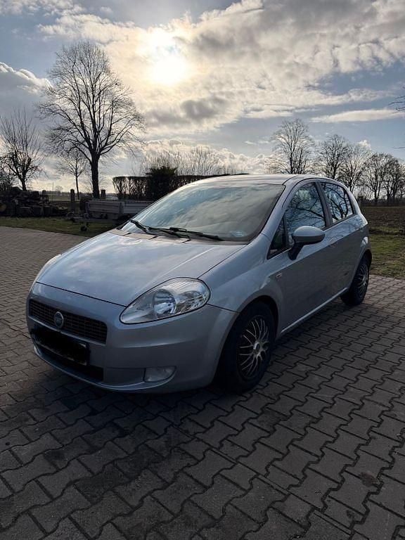 Gebraucht Fiat Grande Punto Dynamic 95 PS (69 kW) 2006 Grau Kleinwagen