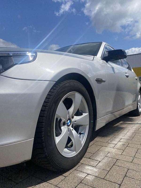 Gebraucht 2005 BMW 535 Limousine | 11.000 € (Teuer) - Bild 1/4