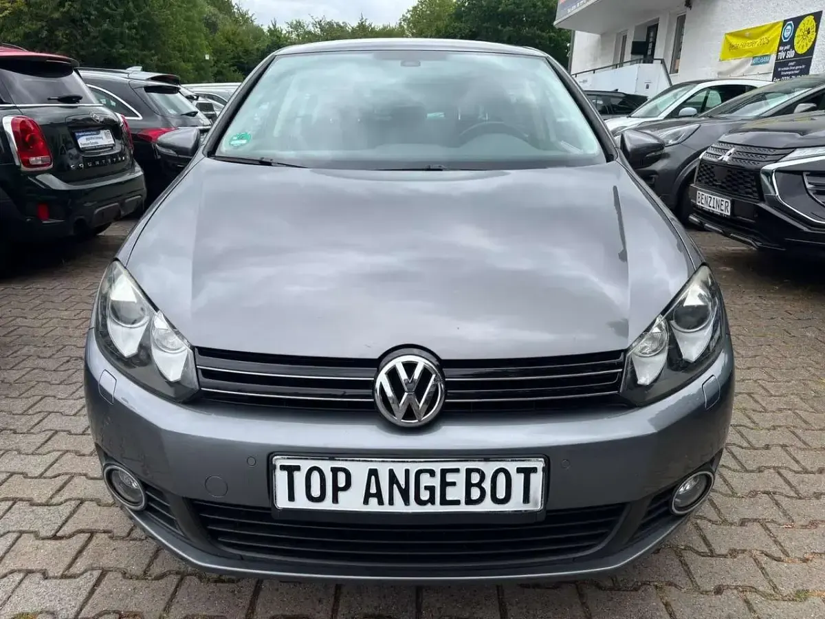 Gebraucht VW Golf VI Team 105 PS (77 kW) 2010 Grau Kleinwagen