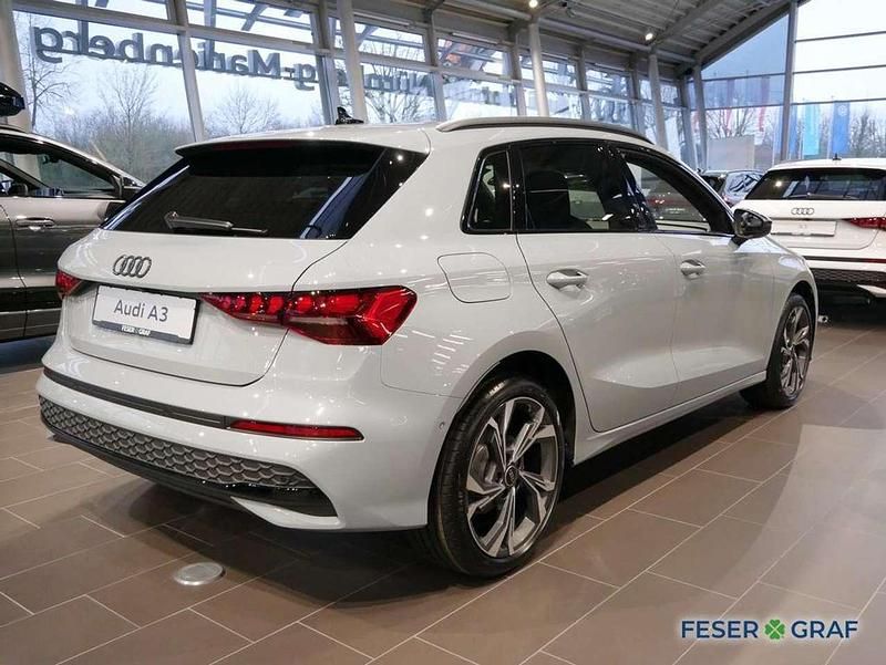 Neu Audi A3 Advanced 150 PS (110 kW) 2026 Pfeilgrauperleffekt Limousine