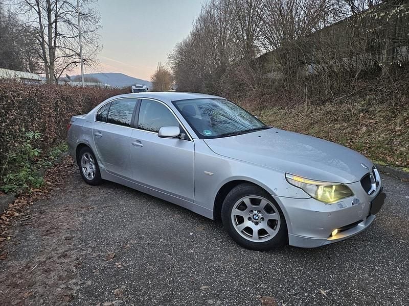 Gebraucht BMW 525 2004 Silber Limousine