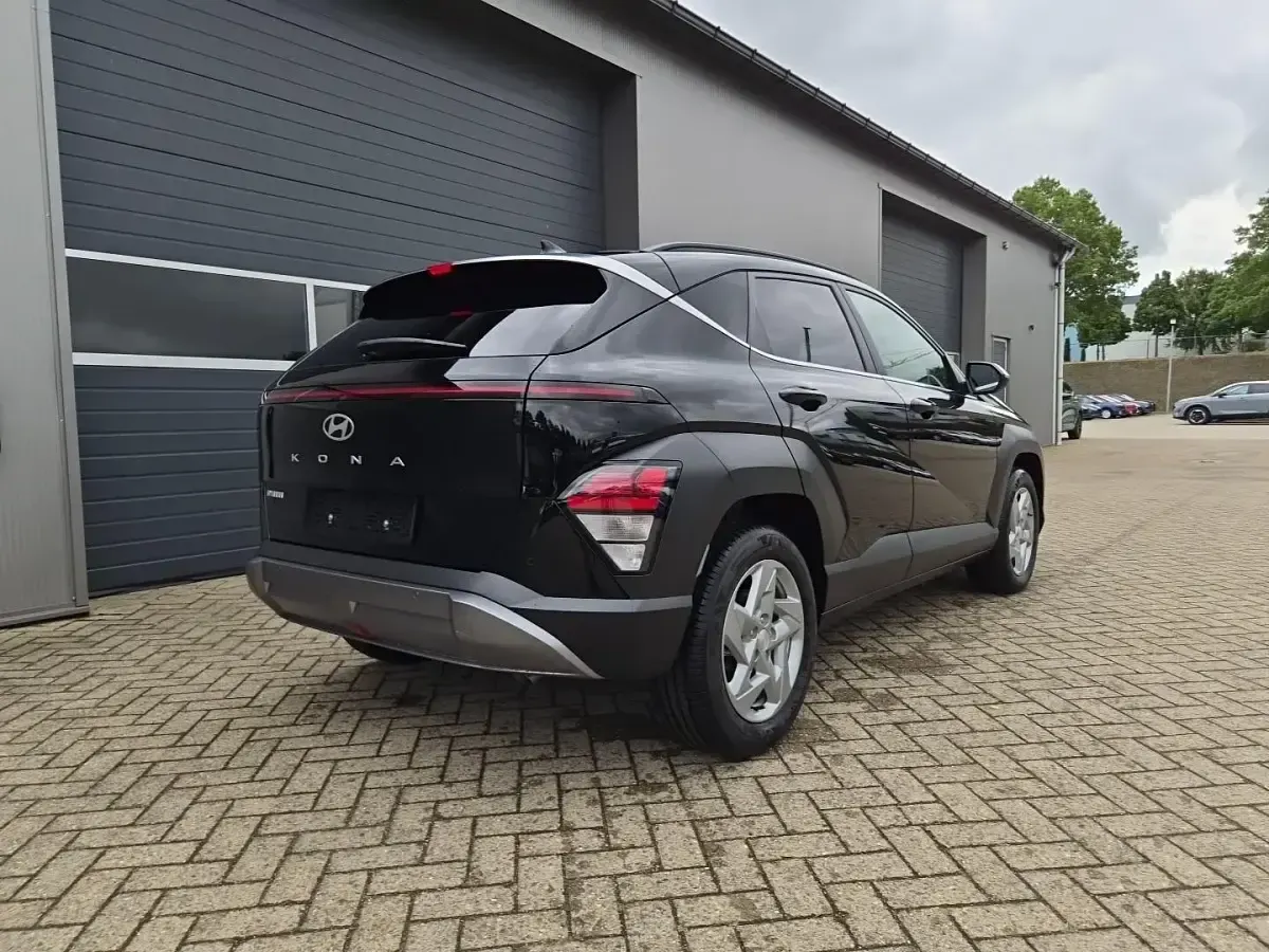 Neu Hyundai Kona Trend 150 PS (110 kW) 2026 Abyss black SUV