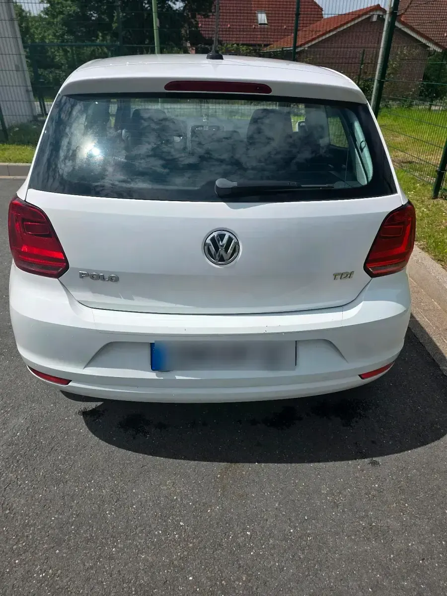 Gebraucht VW Polo 75 PS (55 kW) 2015 Weiß Limousine