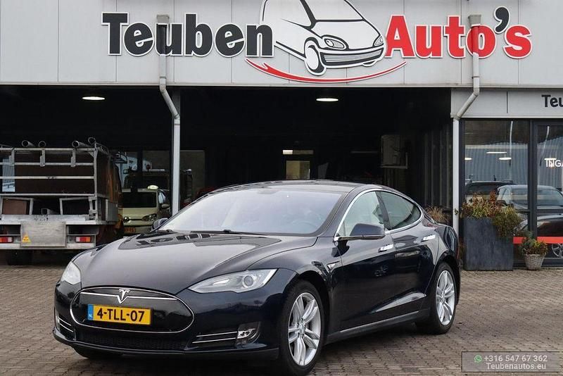 Second-hand Tesla Model S 269 kW (367 CP) 2014 Albastru Hatchback