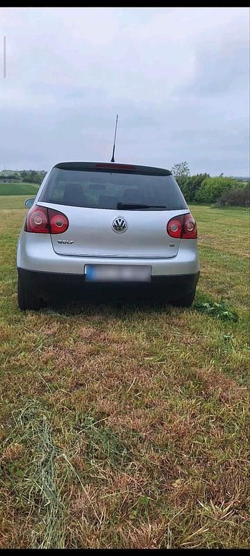Gebraucht VW Golf V 102 PS (75 kW) 2008 Silber Kleinwagen